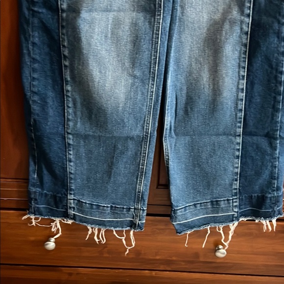 GAP High Rise Blue Jeans for Women - Picture 2 of 6